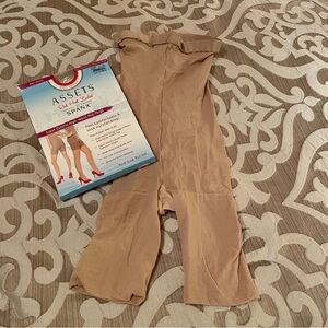 ASSETS Red Hot Label by SPANX
Women's Super Control High-Waist Mid-Thigh 3